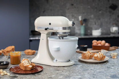 KitchenAid 4,8 L 5KSM175 Artisan Küchenmaschine Meatlover mit Ganzmetall- Fleischwolf und Spritzgebäckvorsatz